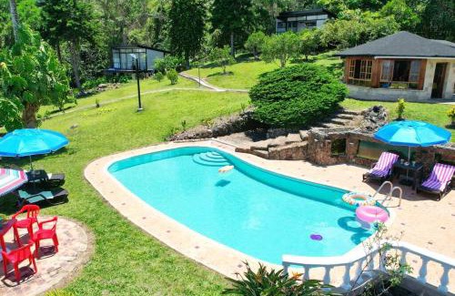 Calima Ski Chalet | Los de Arriba Hotel Cabaña familiar con piscina en Calima