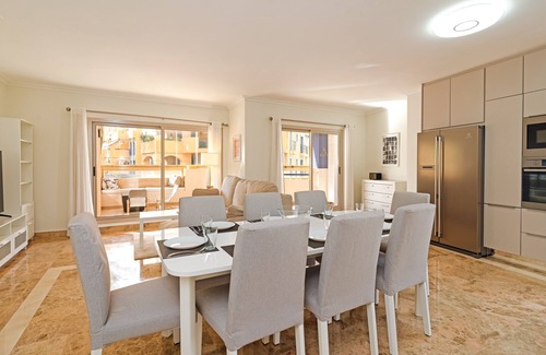 San Pedro de Alcantara Apartment | Los Jazmines - spacious four bedroom apartment San Pedro de Alcántara