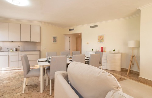 San Pedro de Alcantara Apartment | Los Jazmines - spacious four bedroom apartment San Pedro de Alcántara