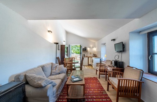 Constantina Apartment | Los pozos de la nieve apartment Agua Rural Apartments, province of Sevilla