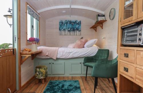 Sticklepath House | Lottie's Hut