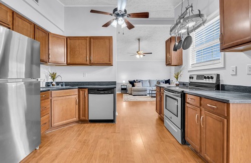 Columbus House | Lounging in Lowndes by OneHometown Getaways