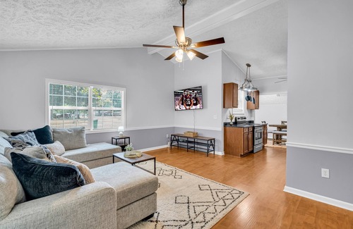 Columbus House | Lounging in Lowndes by OneHometown Getaways