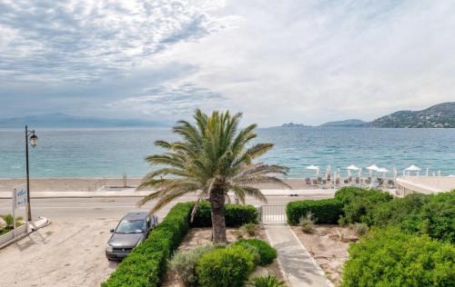 Loutraki Apartment | Loutraki Μοναδικής θέσης διαμέρισμα στη θάλασσα