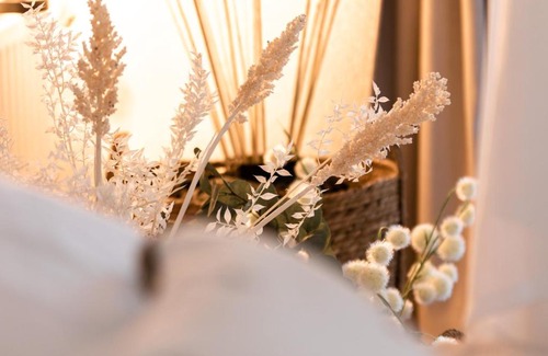 Downtown Angers Bed & Breakfast | Love Room Bohème Les Petits Plaisirs