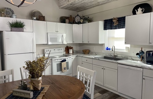 West Point Apartment | Love's Touch at R Applegate Family Farm