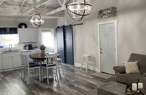 West Point Apartment | Love's Touch at R Applegate Family Farm