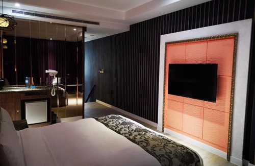 Zhongshan Hotel | Love Story Motel