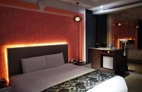Zhongshan Hotel | Love Story Motel