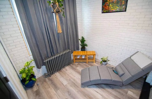 Wilmerding Apartment | Lovely 1 bedroom rental unit that sleeps 4 adults