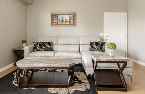 Zionsville Apartment | Lovely 1 BR, 2 Beds Apartment with Pool, Sleeps 4