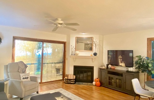 Egg Harbor Condo | Lovely 2 bdrm 2 ba condo with awesome view of Egg Harbor short walk to downtown