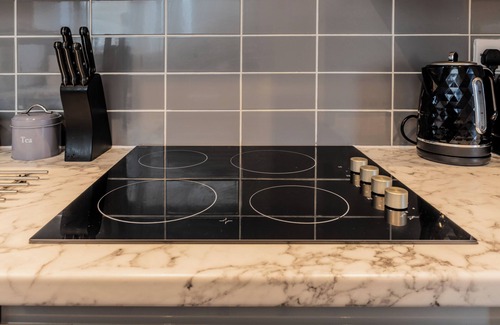 Sittingbourne House | Lovely 2 Bed 2 Bath House in the heart of Sittingbourne.