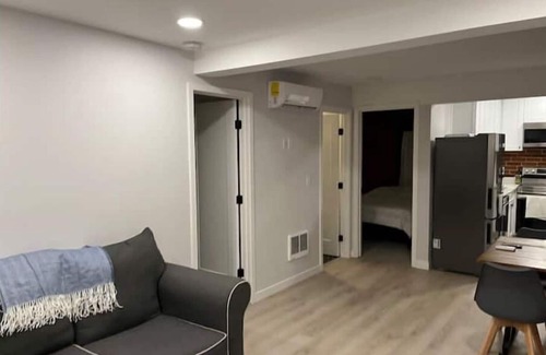 Congress Park Condo | Lovely 2 bedroom in the middle of Cheeseman