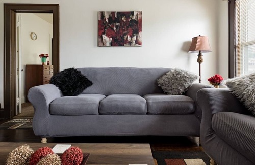 Garfield Heights House | Lovely 2BR Apt,Fireplace, Close to DT,Free Parking