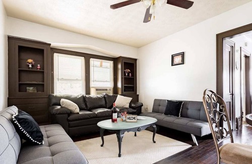 Garfield Heights House | Lovely 2BR Apt,Fireplace, Close to DT,Free Parking