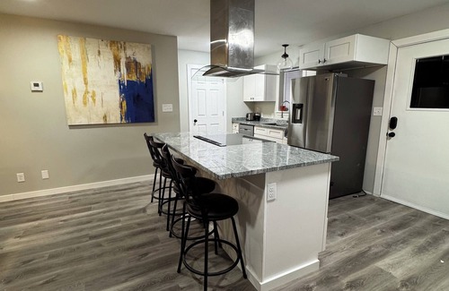 Fayetteville House | Lovely 3-bedroom 2.5 bath house 3 acres in Fayetteville with hot tub