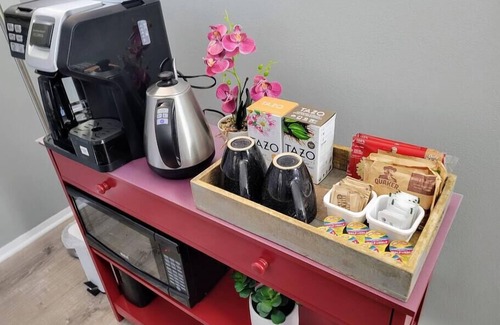 Mendota Apartment | Lovely 3BD Apt. K | free parking, great coffee!