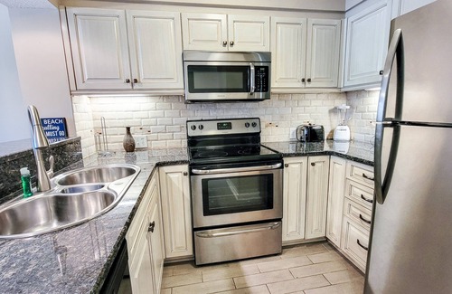 Arcadian Shores Cabin | Lovely and serene 2 bedroom, 2 bath lodge, 110 Arrowhead Court