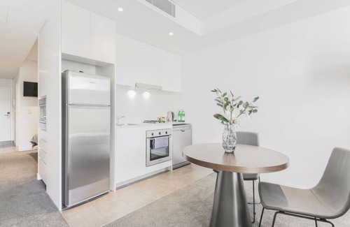 Chatswood CBD Apartment | lovely ap in heart of chatswood