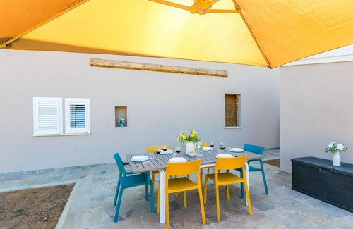 Donoratico Apartment | Lovely apartment for 7 people with WIFI, A/C and pets allowed