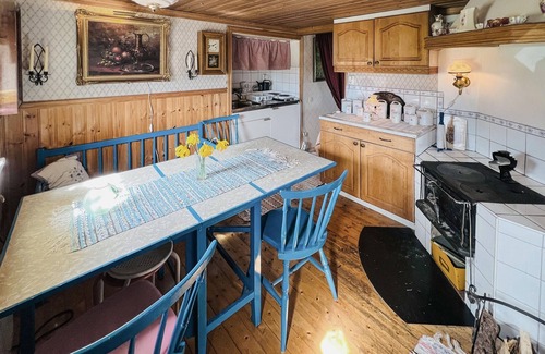 Hallevadsholm Apartment | Lovely apartment in Hällevadsholm