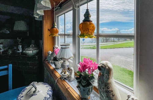 Hallevadsholm Apartment | Lovely apartment in Hällevadsholm
