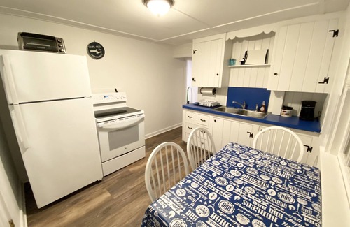 West Yarmouth Cottage | Lovely Cape Cottage 2 bedroom with private beach and central air.