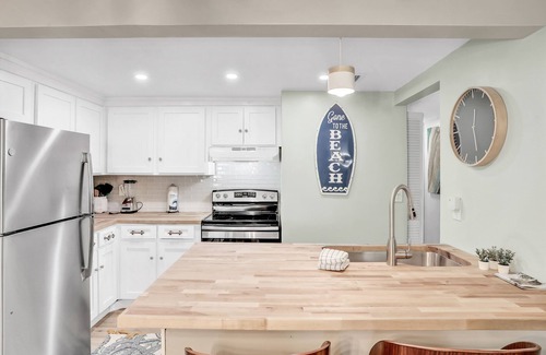 Saint Augustine Shores Condo | Lovely condo with pools, tennis, central AC, & washer/dryer - snowbird-friendly