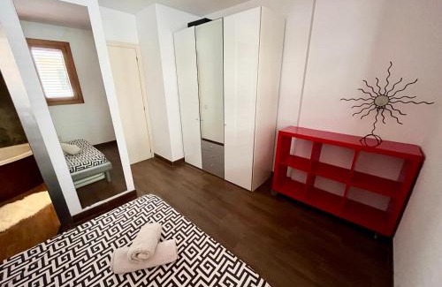Santa Eulalia del Rio House | Lovely Ensuite Double Room in Shared Apartment in the Centre of Santa Eularia - close to the Beach, Shops, Bars and Restaurants