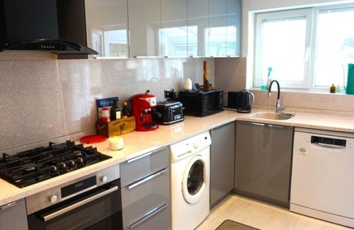 Gillingham House | Lovely Family Home in Rainham