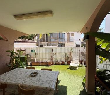 Kfar Sava House | Lovely Guest House- אירוח בכפר סבא