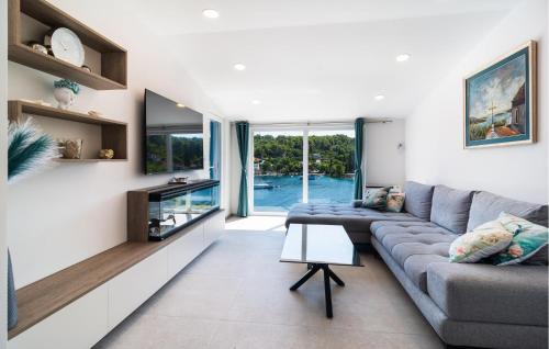 Rogac House | Lovely Home In Rogac With Wifi