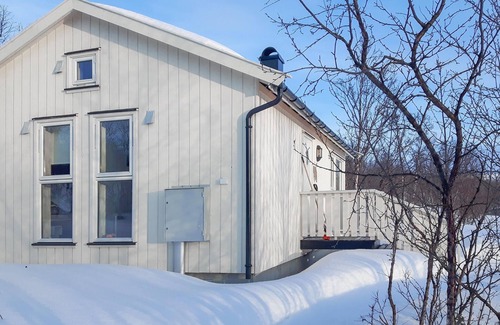 Polmak House | Lovely home in Tana with WiFi