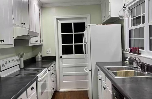 Due West House | Lovely house with AC in charming Due West