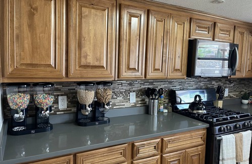 Biggs Field House | Lovely House with pool (Pet friendly)