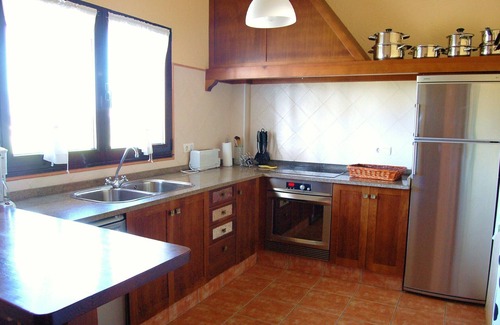Rianxo Cottage | Lovely house, wonderfull views over the sea, free wi-fi, fireplace, bbq, garden