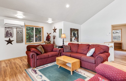 Worley House | Lovely Oasis in the Trees w/Wraparound Deck, Lake View, Pool Table, & Game Room