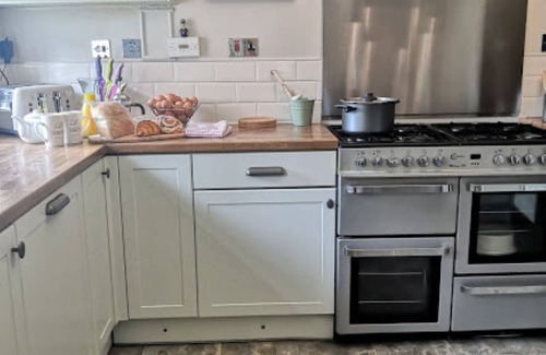 Harrogate House | Lovely period home, Spa town of Harrogate, sleeps up to 12