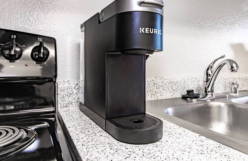 Colton Apartment | Lovely Studio☑ King Bed♚ Clean ✪ Comfortable✿