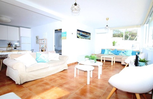 Chimenea Villa | Lovely villa with private swimming pool, completely air conditioned and WIFI