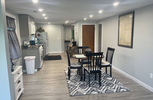 Akron Apartment | Lovely waterfront 2 bedroom apartment