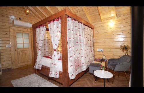 Kukatpalli House | Lovely Wooden Cottage KPHB Phase 15