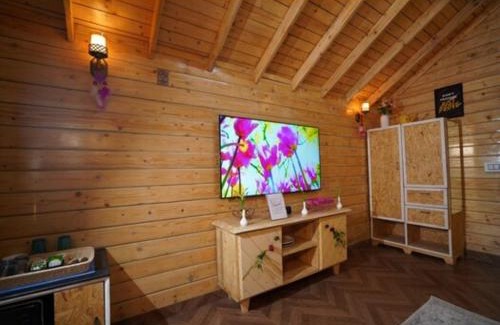 Kukatpalli House | Lovely Wooden Cottage KPHB Phase 15