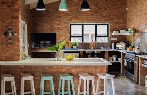 L'Agulhas Apartment | Low Tide 8 Sleeper