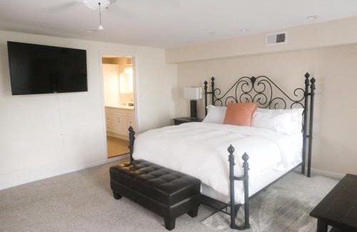 Historic District - North House | Lowden Suites with Balconies over River St and Private Parking