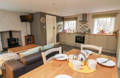 Tan-y-groes Apartment | Lower Vestry