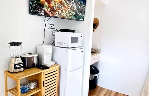 Little River Apartment | LR2 Bay Tree great studio + pool in Little River