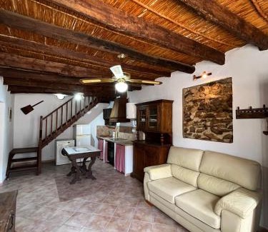 La Brena Ski Chalet | Luby Cortijo El Horno