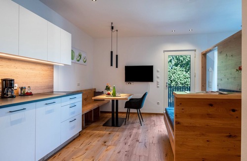 Cornaiano Apartment | 'Luislhof Hof - Apartment Pomum' with Mountain View, Terrace & Wi-Fi